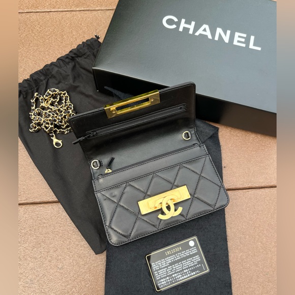 Authentic Chanel Golden Class WOC - Picture 2 of 6